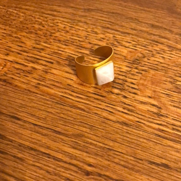 PYRAMID RING - Picture 2 of 2